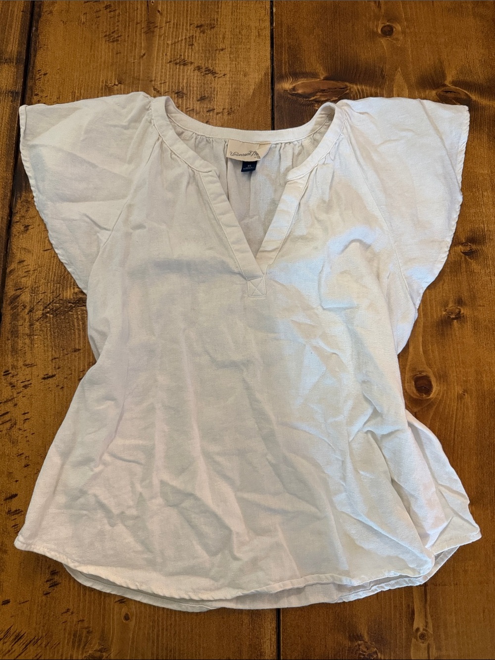 Universal Thread White V-Neck Flutter Sleeve Tee